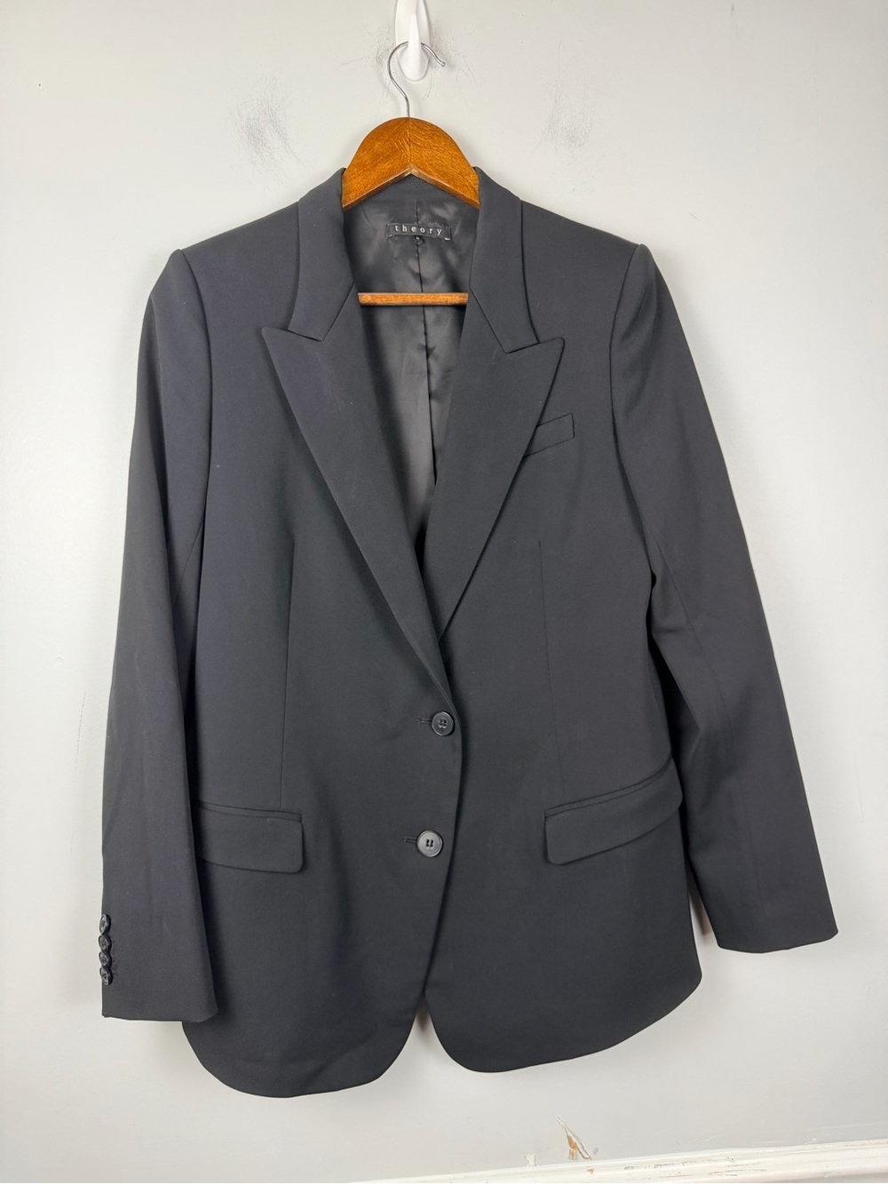 Theory black wool blend double button blazer size 8